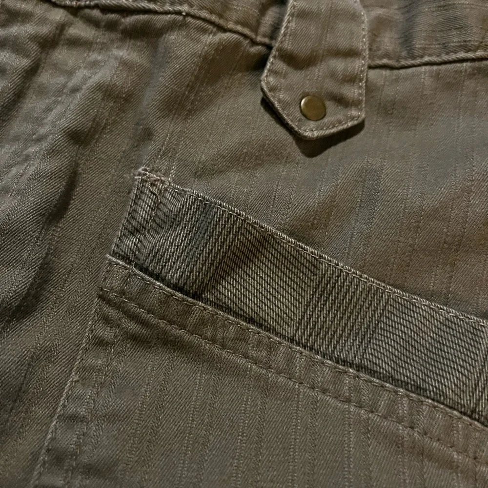 Columbia women’s hiking/camping pants. Womens size 6. - Picture 8 of 8